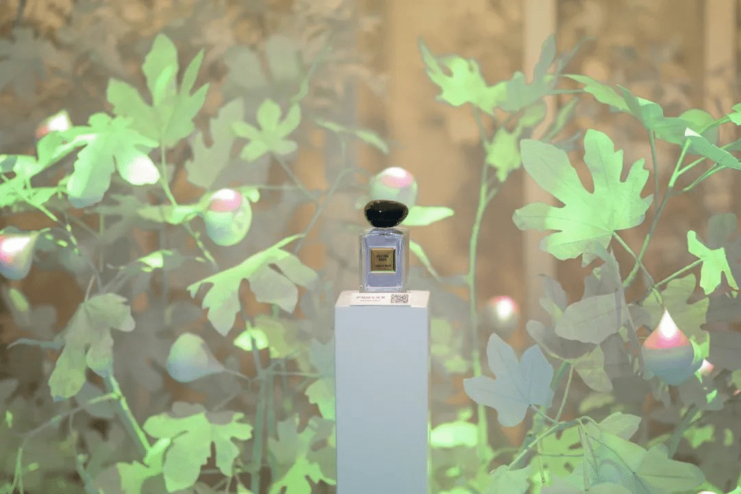 「時(shí)空浮游」阿瑪尼高定私藏香氛全球首展