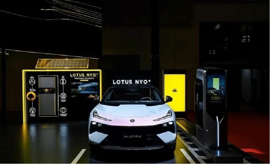 上海車展路特斯展臺(tái)活動(dòng)現(xiàn)場(chǎng)