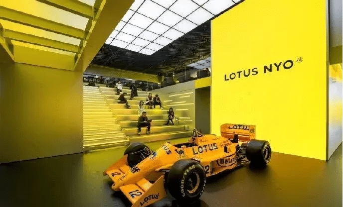 上海車展路特斯展臺(tái)活動(dòng)現(xiàn)場(chǎng)