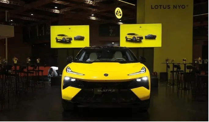 上海車展路特斯展臺(tái)活動(dòng)現(xiàn)場(chǎng)